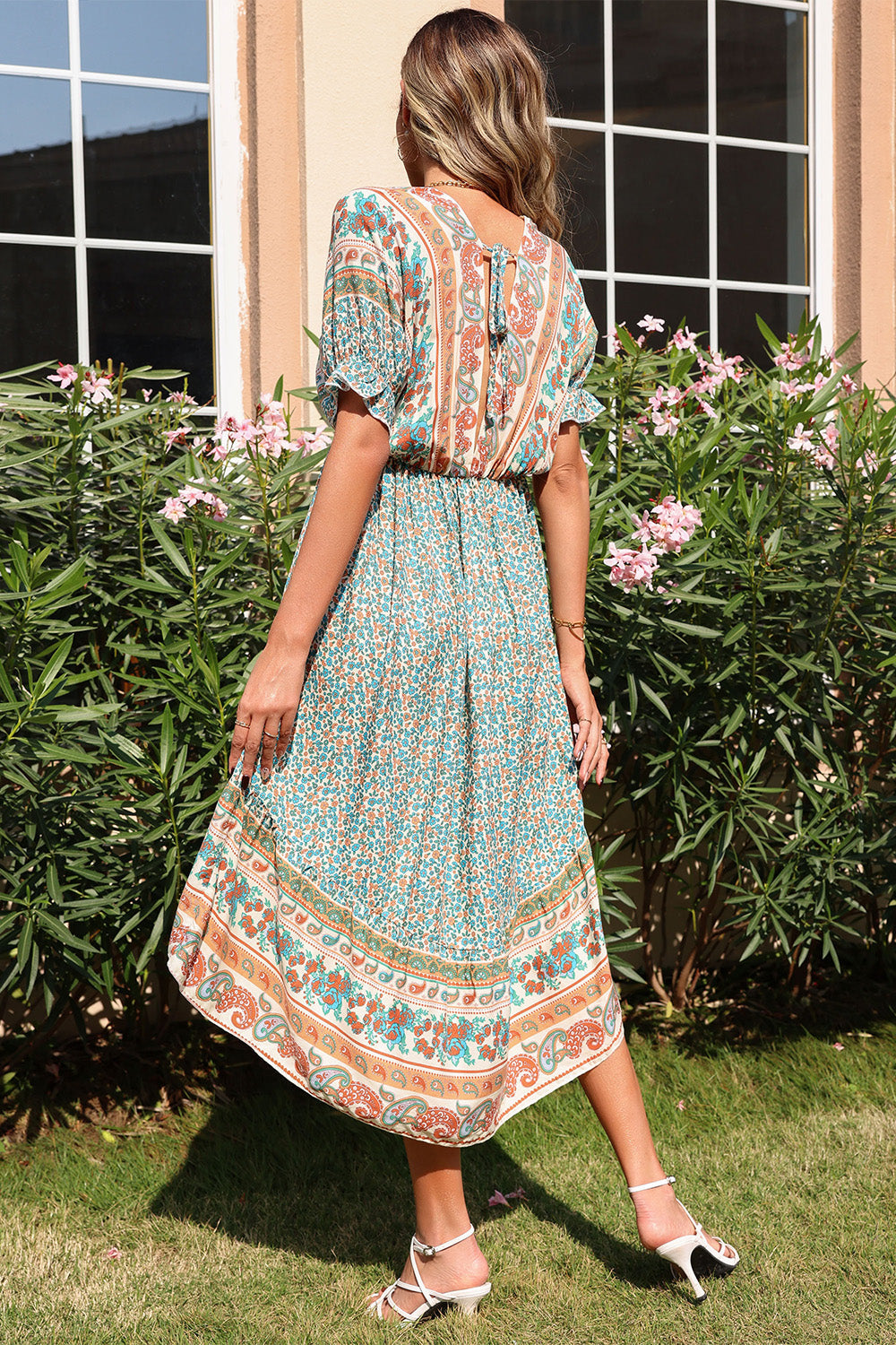 Lina | Robe bohème à imprimé floral et coupe asymétrique