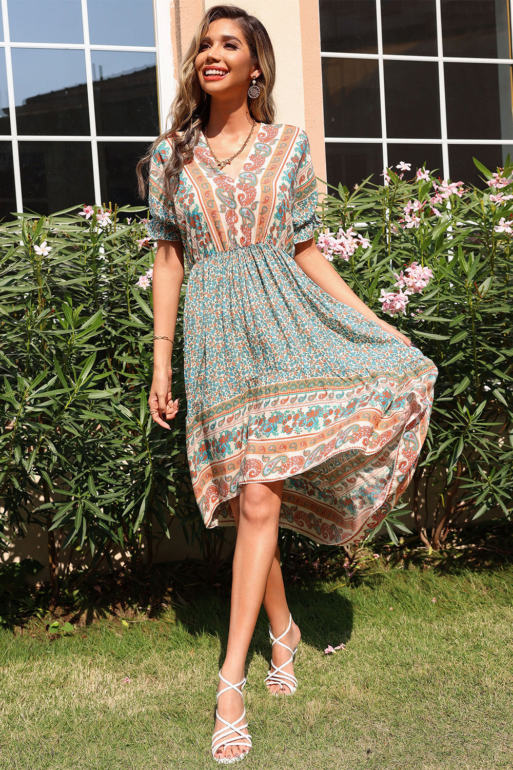 Lina | Robe bohème à imprimé floral et coupe asymétrique